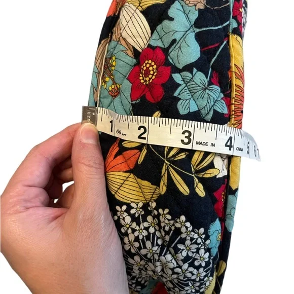 Vera Bradley *RETIRED PRINT* Happy Snails Saddle Up Silver Ring Floral Bag Purse - Picture 10 of 12